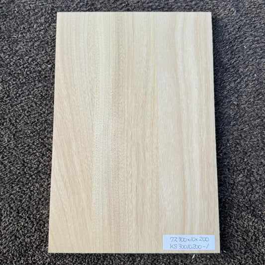彫刻材 楠 はぎ板 プレナ仕上げ L300×T10×W200mm KS30010200-1 定番商品