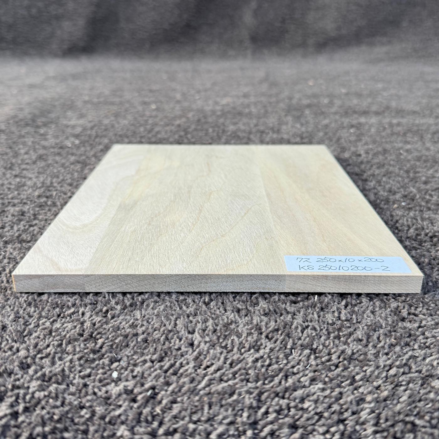 彫刻材 楠 はぎ板 プレナ仕上げ L250×T10×W200mm KS25010200-2 定番商品