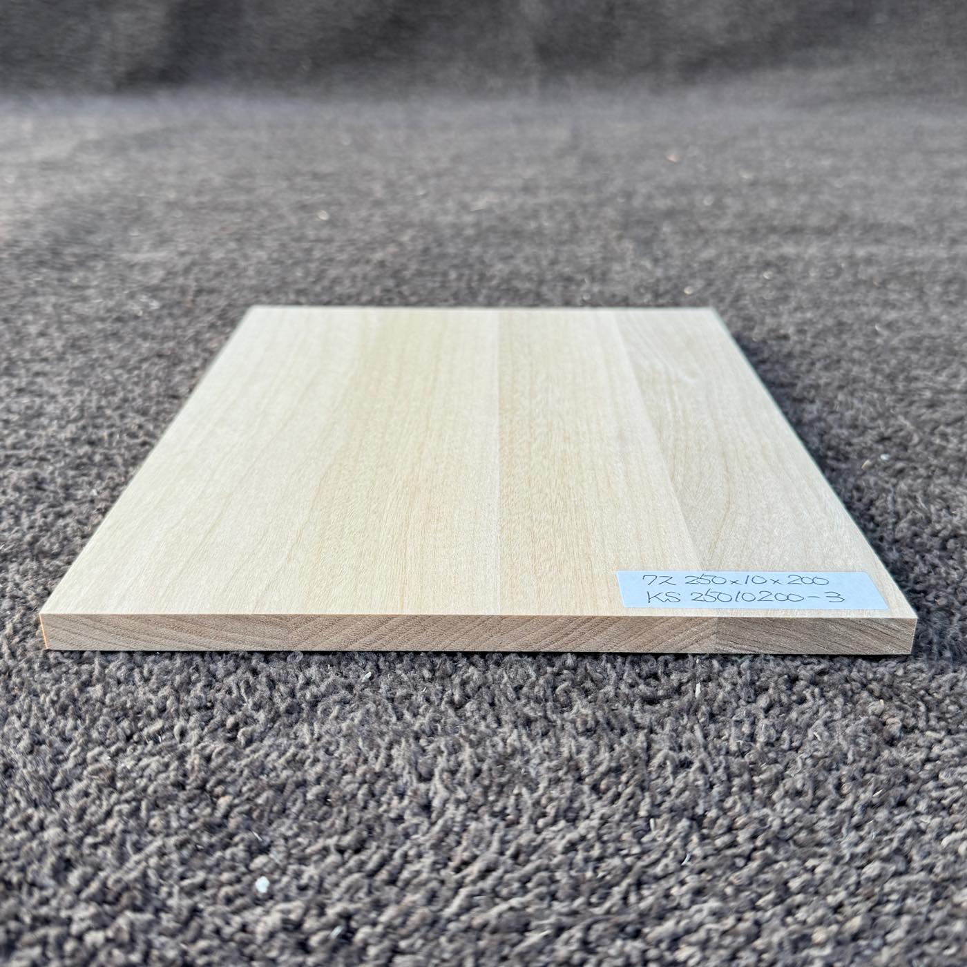 彫刻材 楠 はぎ板 プレナ仕上げ L250×T10×W200mm KS25010200-3 定番商品