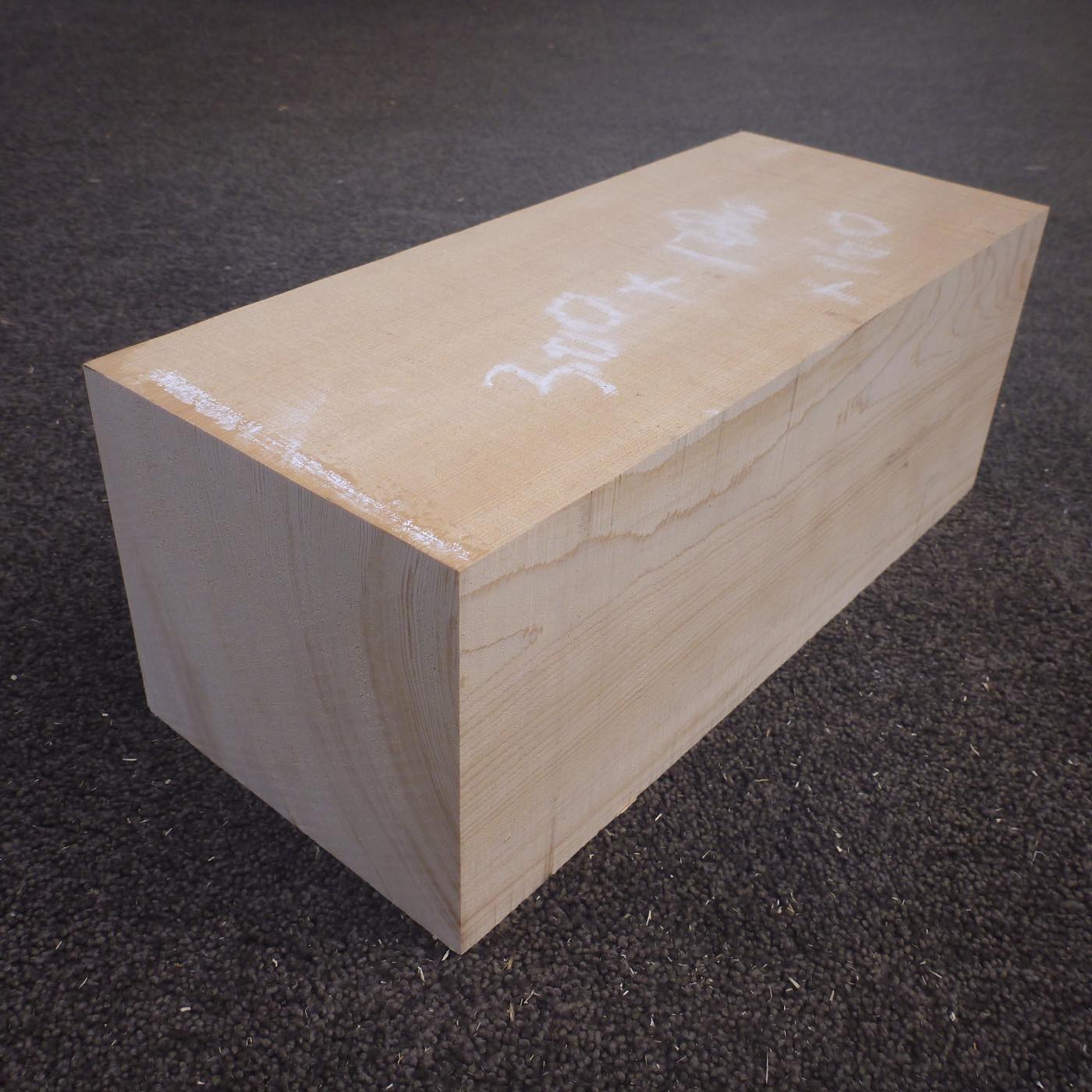 彫刻材 天然木曽檜 柾目盤 ラフ材 L300×T128×W140mm 4A128140 Aグレード 定番商品
