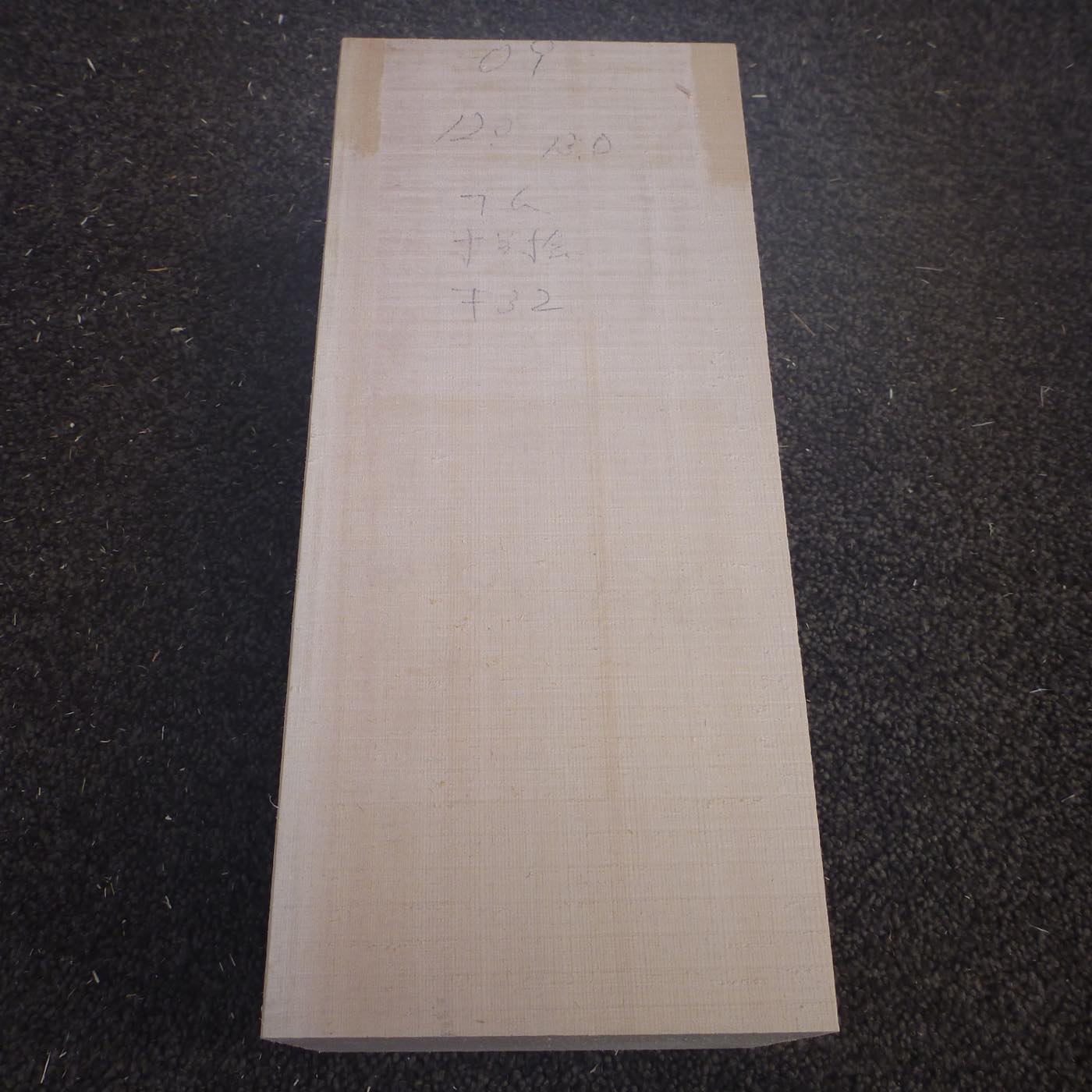 彫刻材 天然木曽檜 柾目盤 ラフ材 L250×T96×W120mm 5A096120 Aグレード 定番商品