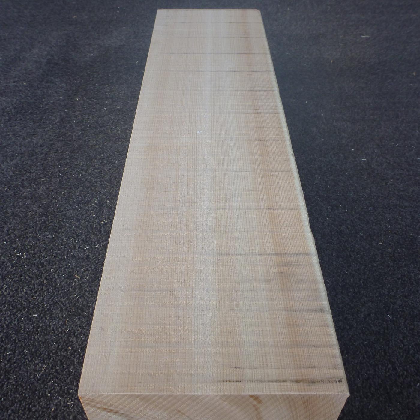 彫刻材 天然木曽檜 柾目盤 ラフ材 L560×T128×W150mm 560128150 Bグレード