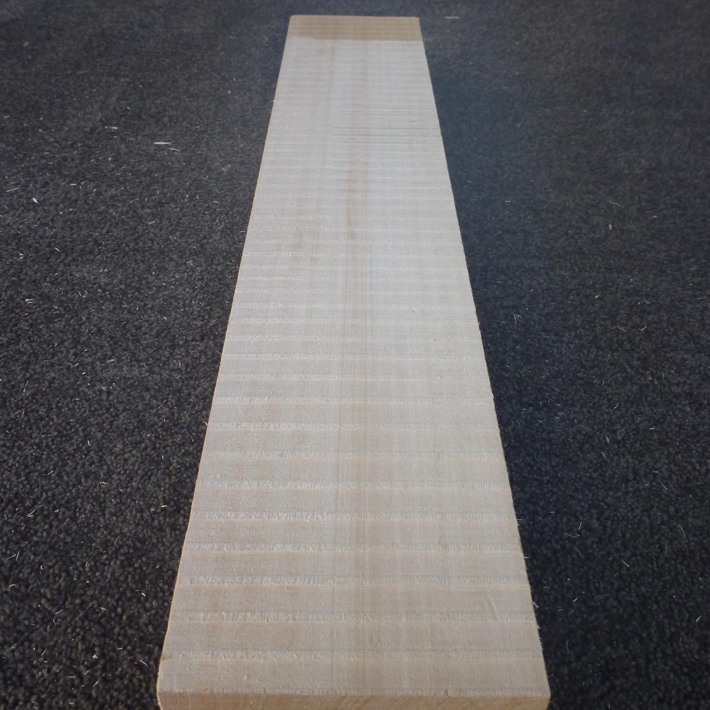 彫刻材 天然木曽檜 柾目盤 ラフ材 L570×T64×W110mm 570064110 Aグレード