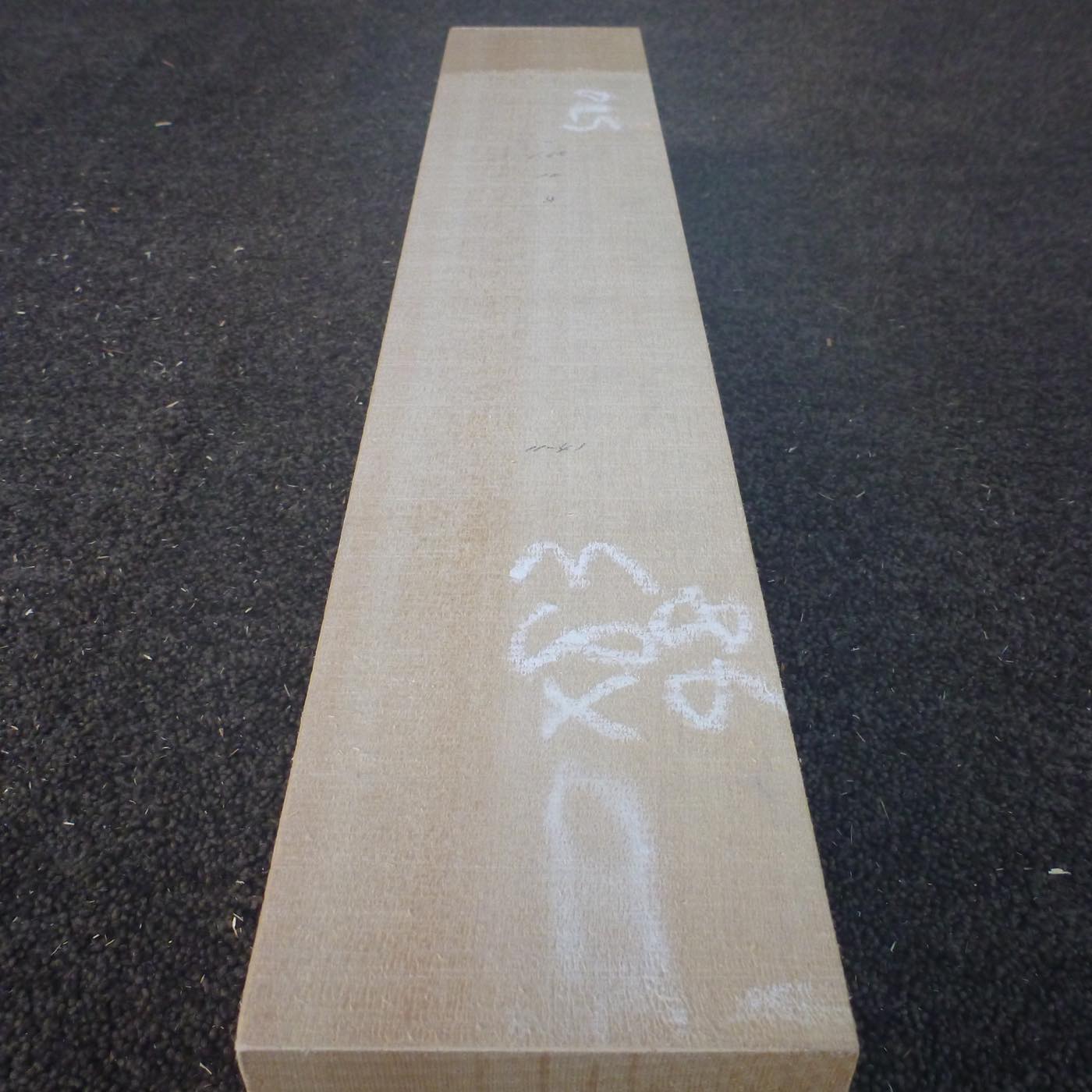彫刻材 天然木曽檜 柾目盤 ラフ材 L530×T82×W98mm 530082098 AAグレード