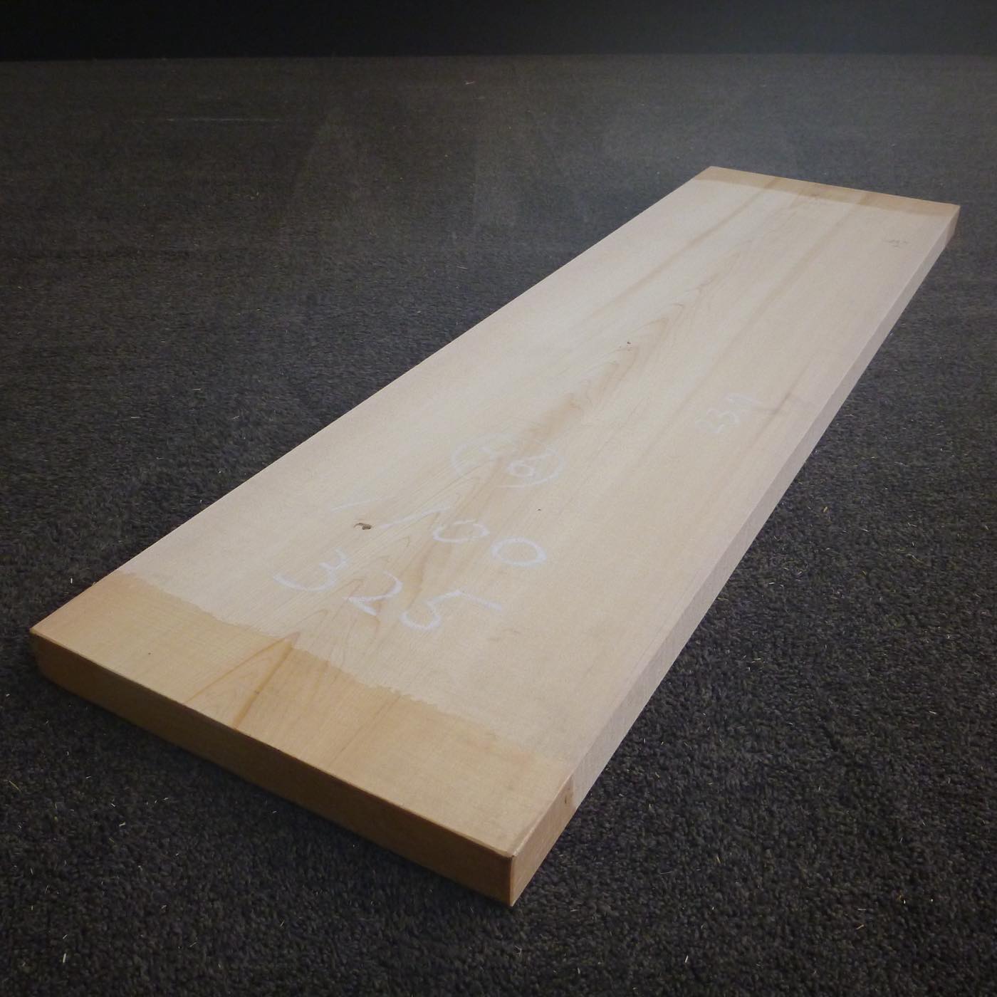 彫刻材 天然木曽檜 板目板 ラフ材 L1100×T36×W325mm 110036325 Cグレード