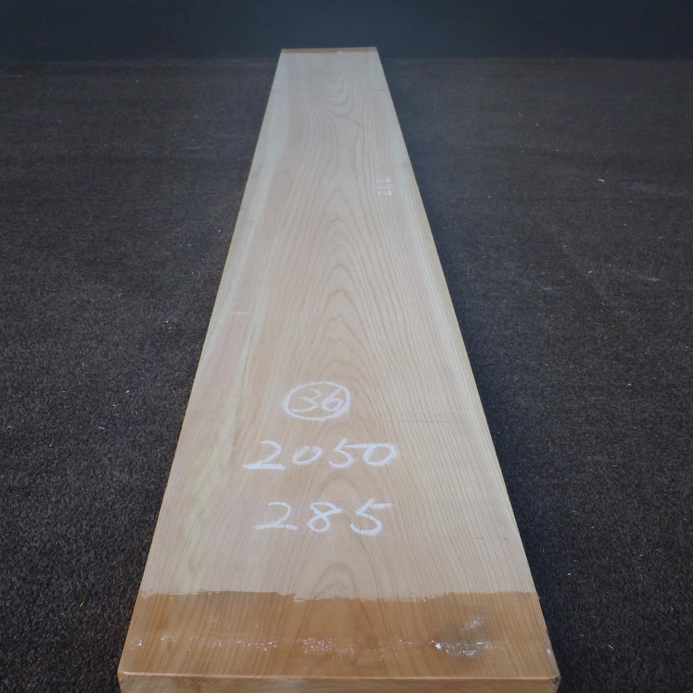 彫刻材 人工桧 板目板 ラフ材 L2050×T36×W285mm JH205036285 Aグレード