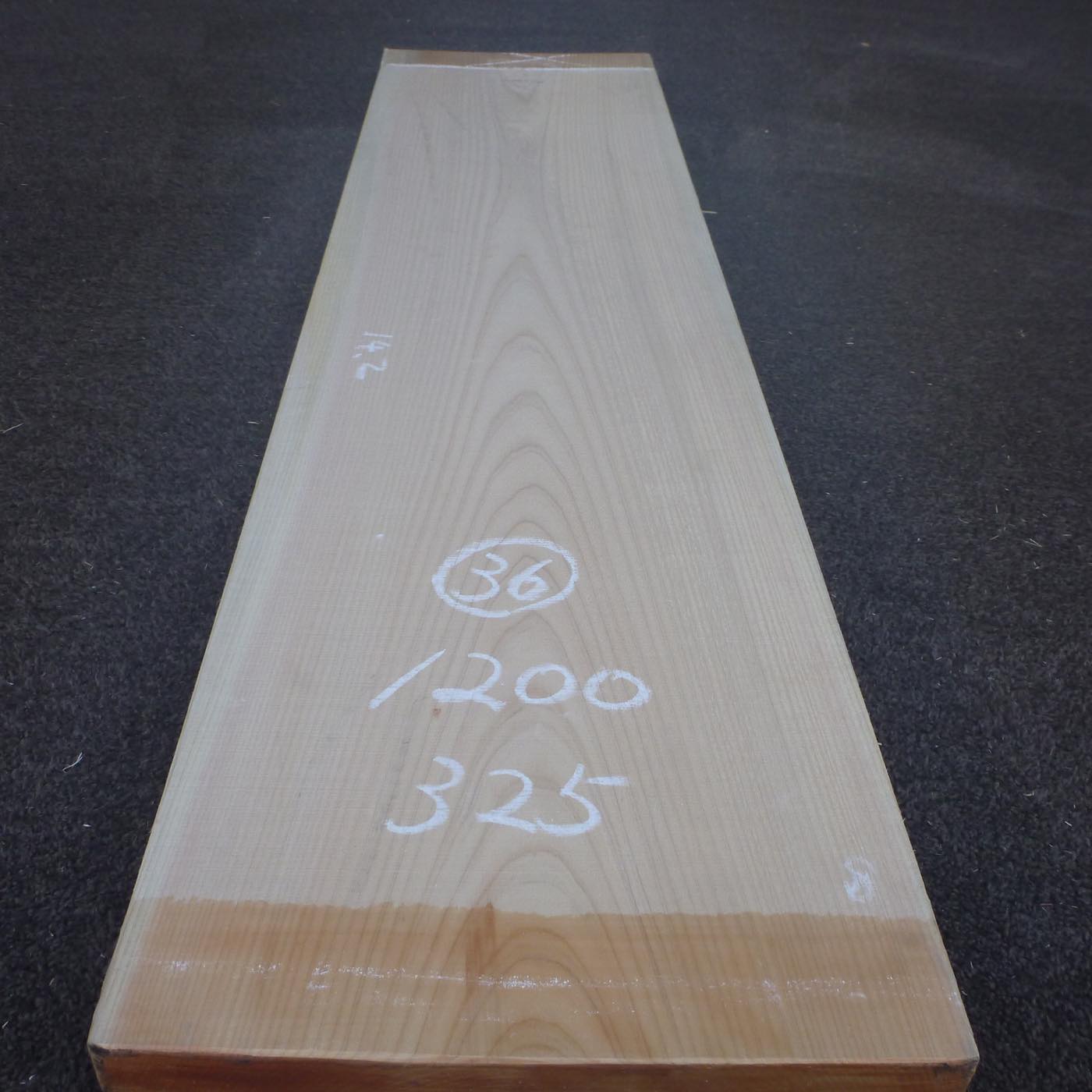 彫刻材 天然桧 板目板 ラフ材 L1200×T36×W325mm TH120036325 Aグレード