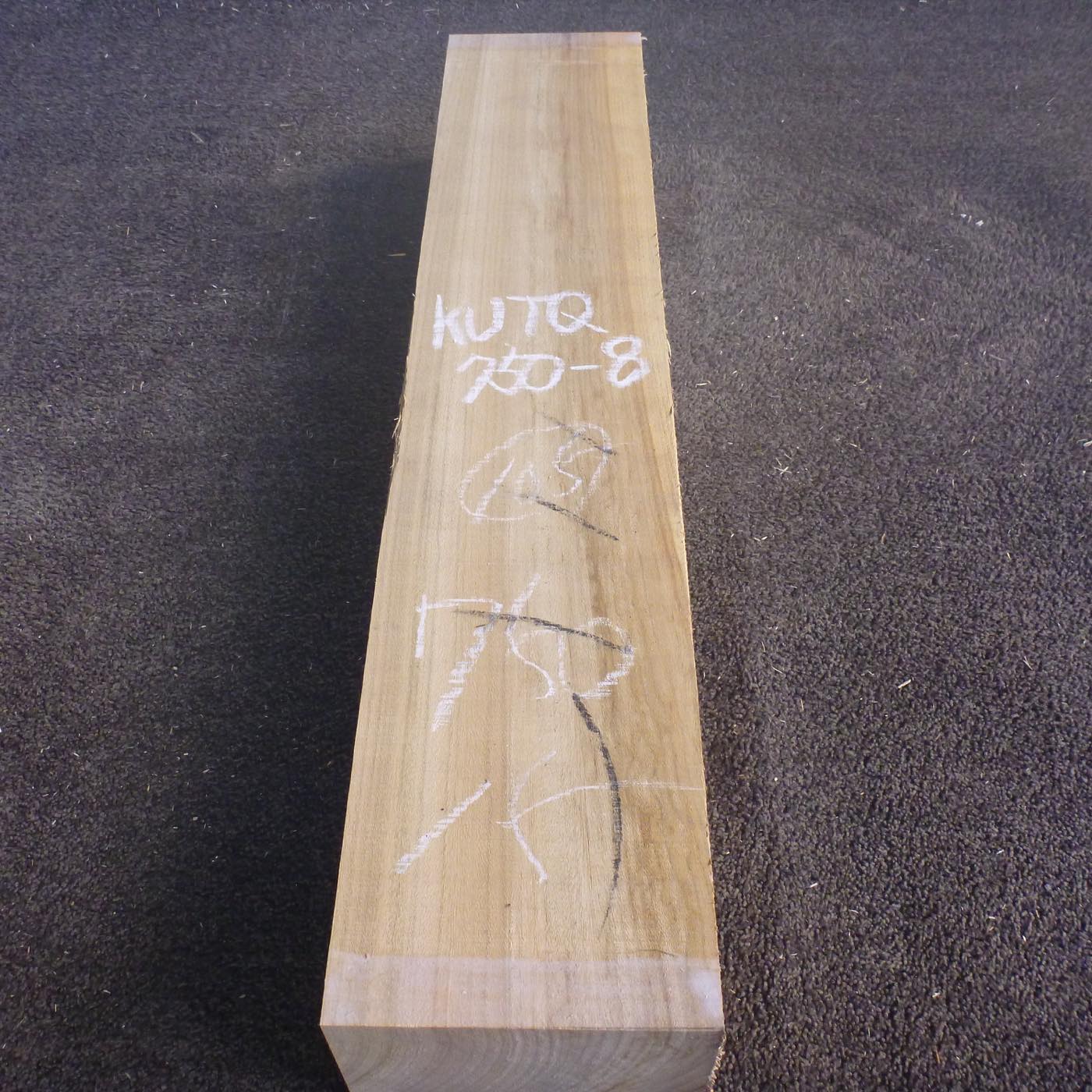彫刻材 楠 柾目 ラフ材 L750×T105×W150mm KUTQ750-8  定番商品