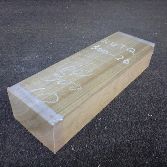 彫刻材 楠 柾目 ラフ材 L300×T60×W100mm KUTQ300-26  定番商品