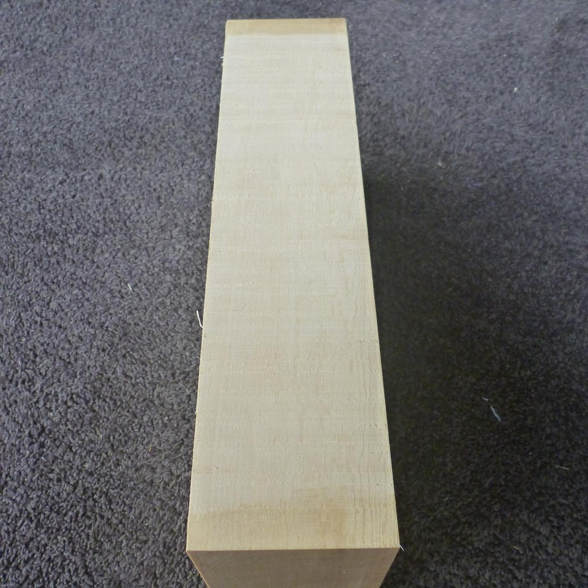 彫刻材 米ヒバ 柾目 荒プレナ仕上げ 530076148 300×76×148mm AAAグレード 定番商品