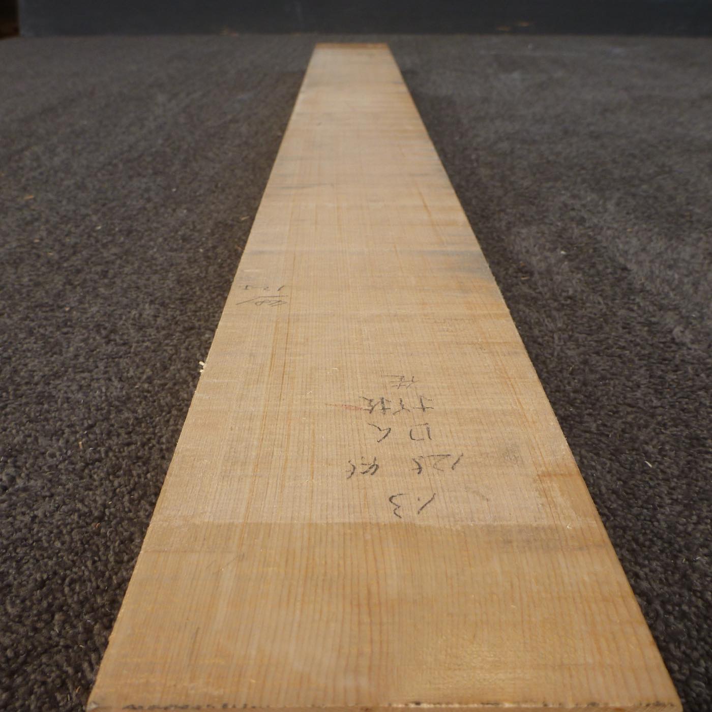 彫刻材 木曽桧 柾目板 ラフ材 L1300×T45×W125mm TKIQ-56