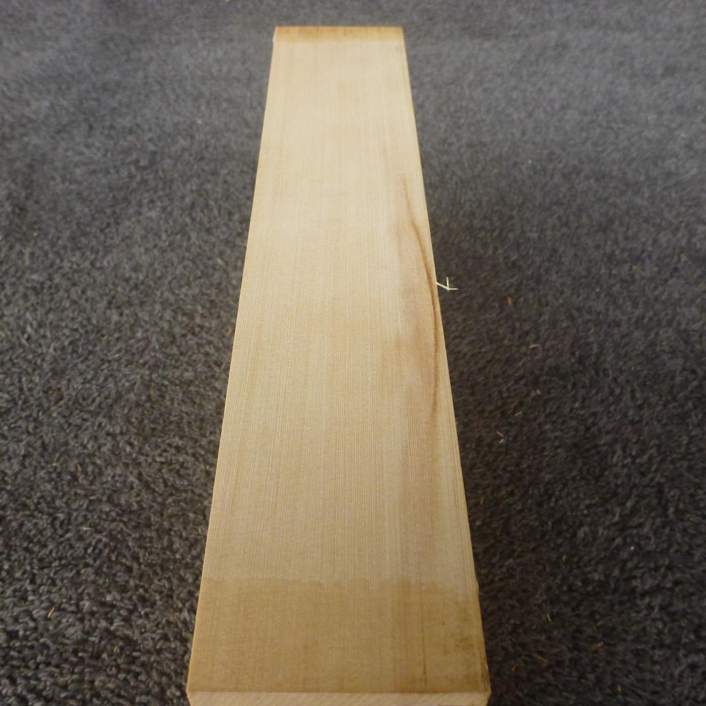 彫刻材 米ヒバ 板目 プレナ仕上げ 530060160 300×60×160mm Aグレード 定番商品