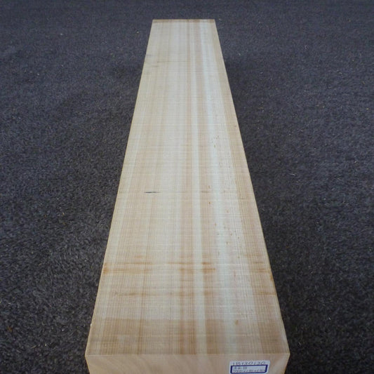 彫刻材 天然木曽檜  柾目盤 ラフ材 L750×T130×W130mm 1B130130 Bグレード 定番商品