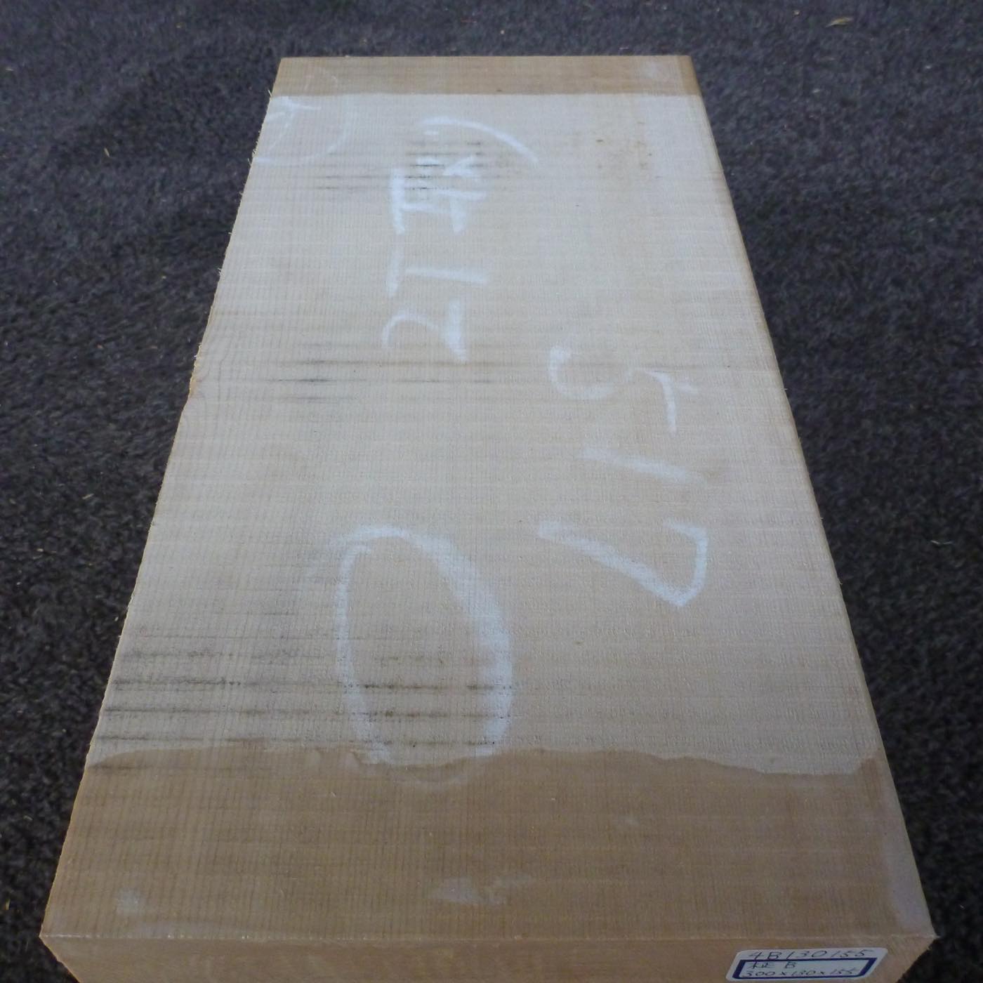 彫刻材 天然木曽檜 柾目盤 ラフ材 L300×T130×W155mm 4B130155 Bグレード 定番商品