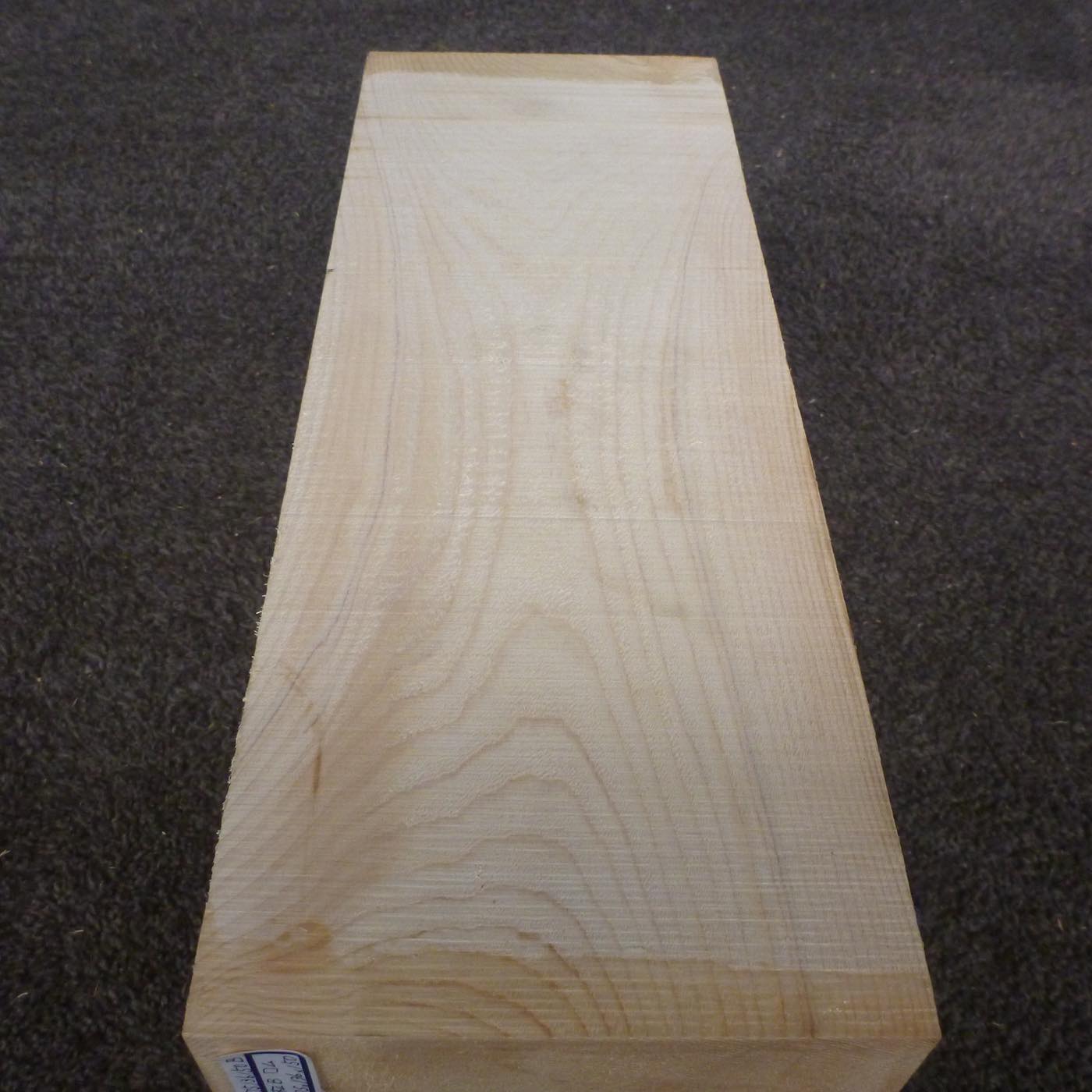 彫刻材 天然木曽檜 柾目盤 ラフ材 L375×T136×W150mm 375136150 Bグレード