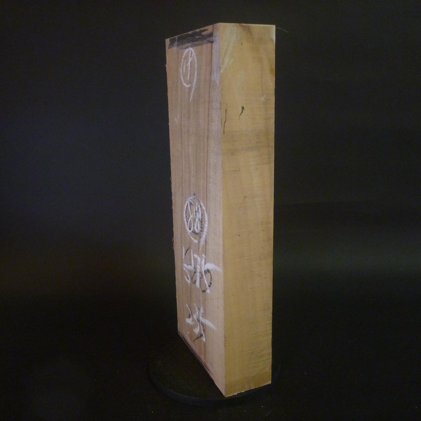彫刻材 楠 柾目盤 TKS-019 L575×T88×W235mm